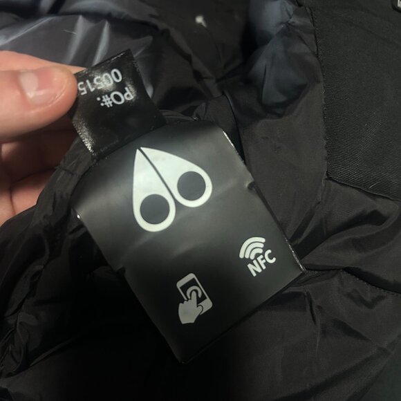 Moose Knuckles Bomber Jacket With Fur Black Size Medium - Picture 4 of 14